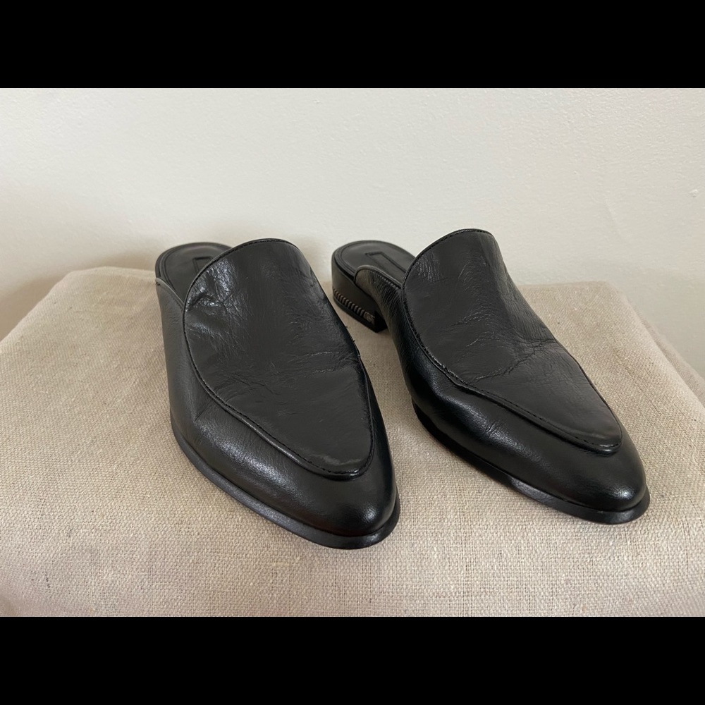 Antonio Melani genuine leather loafer mule